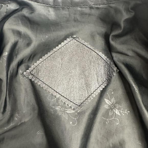 Vintage 80s leather Moto jacket womens Buttons & Lining Pockets Size L- (read) - Picture 5 of 7